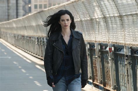 Krysten Ritter Kicks Butt in New Jessica Jones Images | The Mary Sue