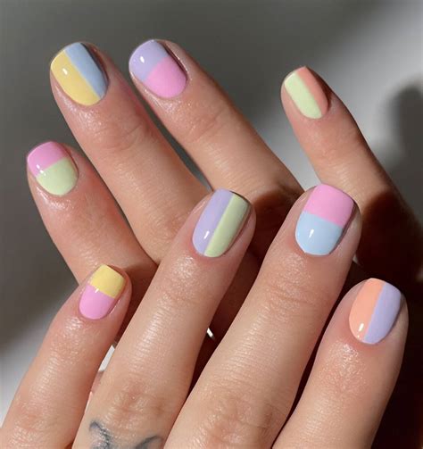 30 Simple Yet Cute Colorful Nails To Glam Up Your Fingertips