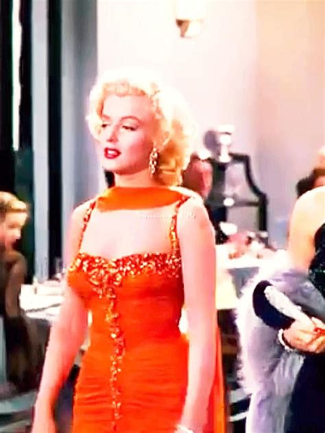 Pin by Laszlo on Marilyn Monroe | Marilyn monroe dress, Marilyn monroe ...