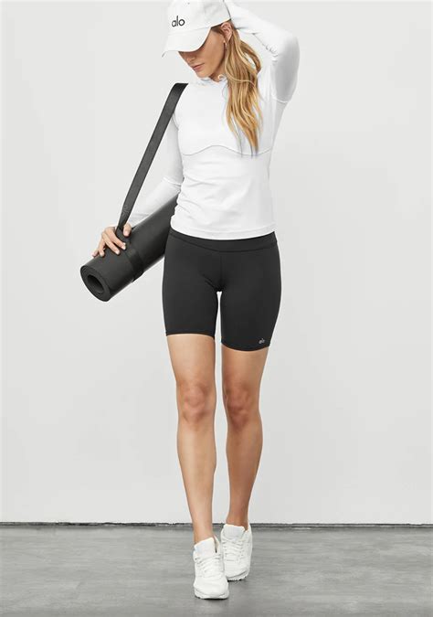 This Season's #1 Gift: The Alo Advent Calendar | Alo Yoga