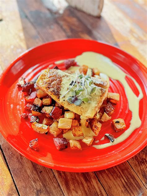 Cleveland-Heath remains popular restaurant in Edwardsville