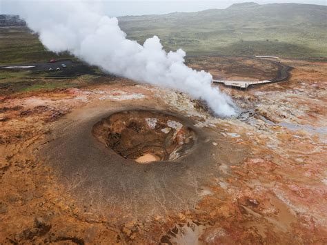 Discover the Marvels of Iceland's Reykjanes Peninsula