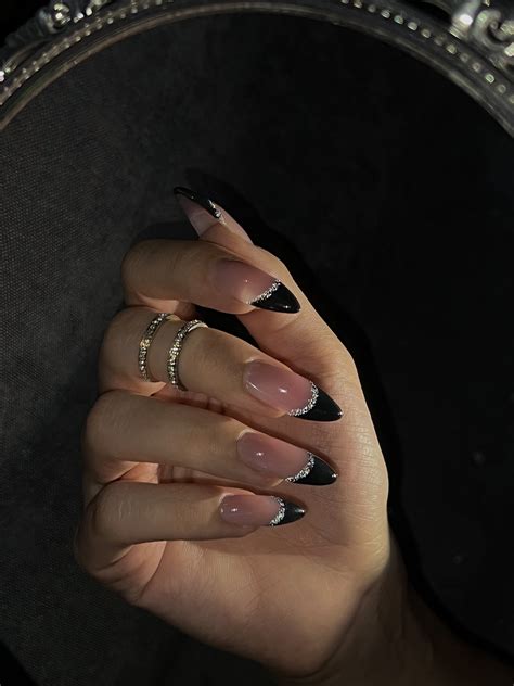 Black French #nail design | Manicura de uñas, Uñas de gel, Uñas ...