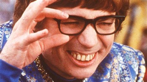 How dangerous is teeth whitening? - BBC News