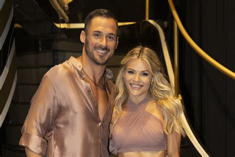 Danny Amendola, Witney Carson react to ‘Dancing With the Stars’ fans recreating their viral leg ...