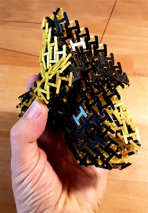 3D Printable Chainmail - 3D Printable Fabric by Agustín Arroyo