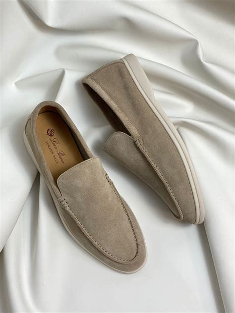 Pin by seenu mahla on A | Sneakers men fashion, Mens fashion casual ...