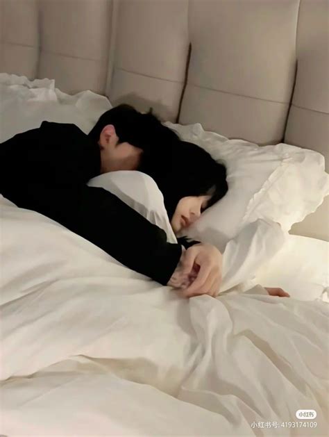 Pin by kashi ★ on : besotted : | Cute couple pictures, Cute couples goals, Korean couple