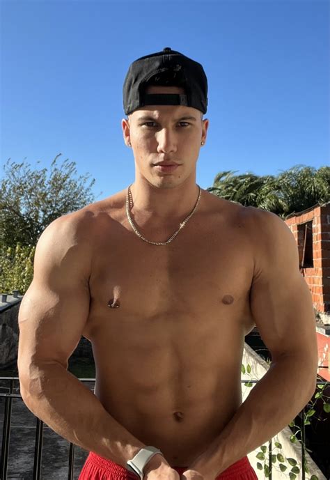 Image reblogged from @festeiro – @pierced-pride on Tumblr