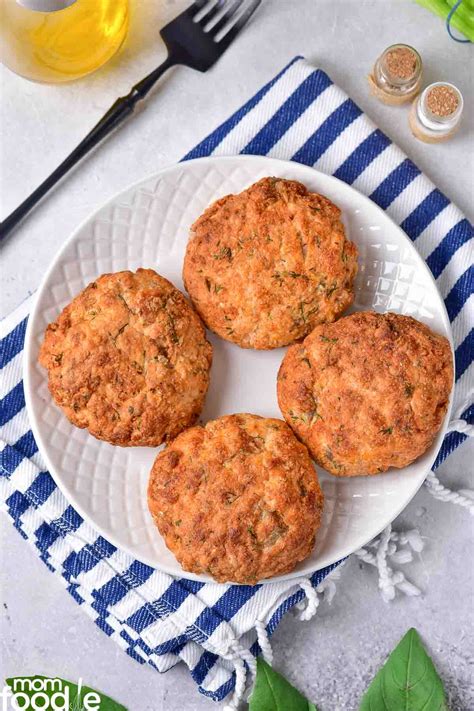 Air Fryer Salmon Patties Recipe - Mom Foodie
