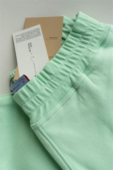 Kitchen Julie x Dear Freedom žalios „Sexy Time“ kelnės – Kitchen Julie