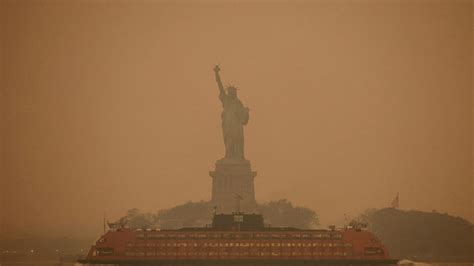 New York will choke on Canada wildfire smoke for days, warns weather ...