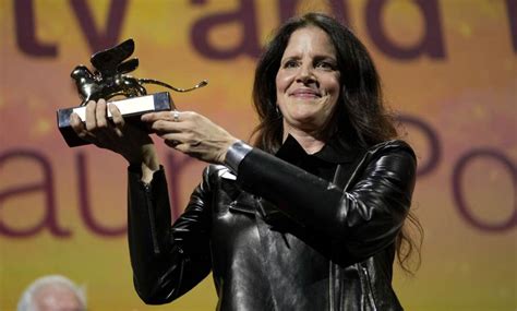 Laura Lion Exclusive Porn Videos