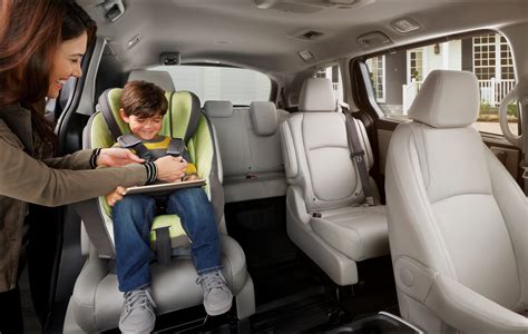 2018 Honda Odyssey Minivan Goes Official With 10-Speed Automatic Transmission - autoevolution