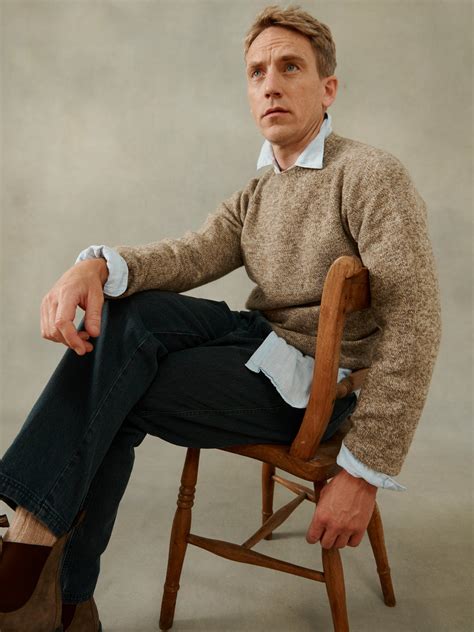 Harley of Scotland Mens Seamless Saddle Shoulder Shetland Sweater -Peb ...