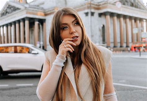 «Малышка не толстяк»: певица Акула дала эксклюзивное интервью о ...