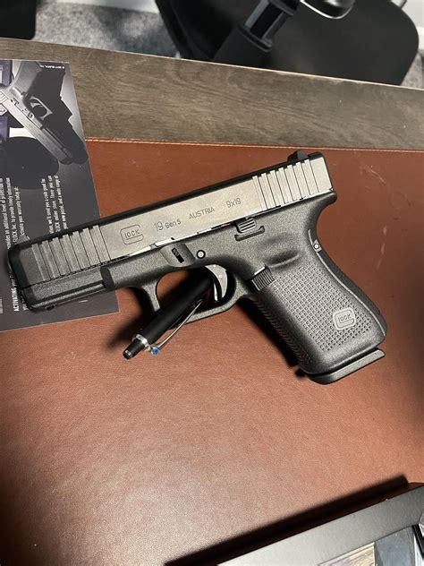 Newest member of the fam : r/Glocks