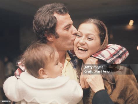 The Spanish singer Julio Iglesias with his wife Isabel Preysler and ...