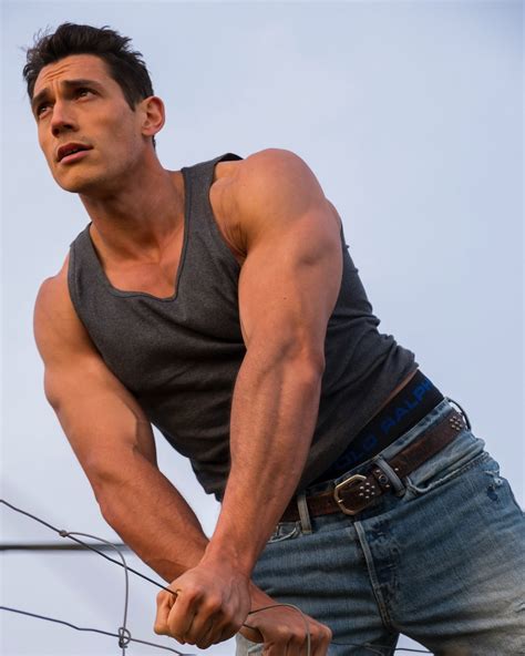 Mitchell Burns | OMG !! This orphaned kangaroo 🦘🥹 - Okay everyone meet lucky, he is a 7 week old ...