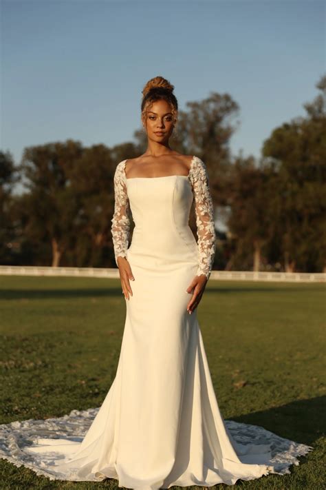 Ultimate Guide to Simple Wedding Dresses - Pretty Happy Love - Wedding Blog | Essense Designs ...