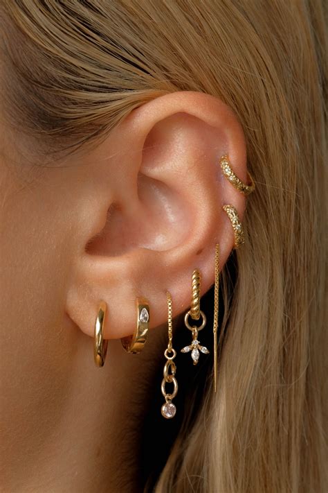 7 Ear Piercing | Minimalist Ear Piercing | Gold Simple Earrings | S-kin ...