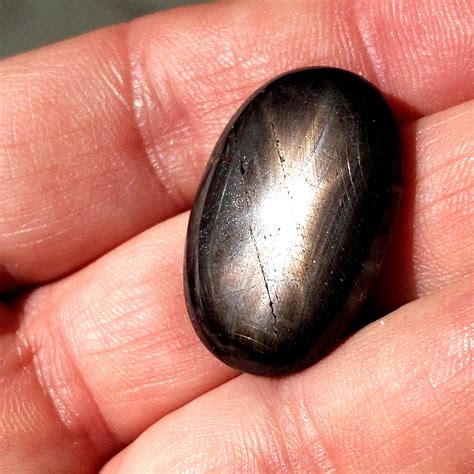 Thai Black Star Sapphire 46.5 Carats 28.2x19.1x7.5mm - Simply Sapphires