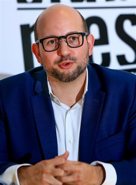 Questions à. « Il faut un débat citoyen sur la légalisation du cannabis