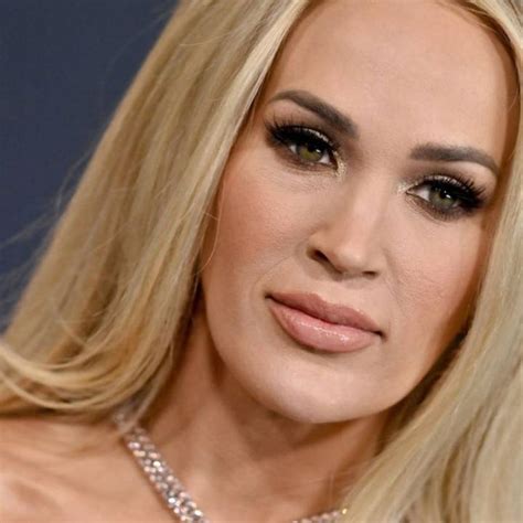 Carrie Underwood - News & Photos - Page 4 of 8