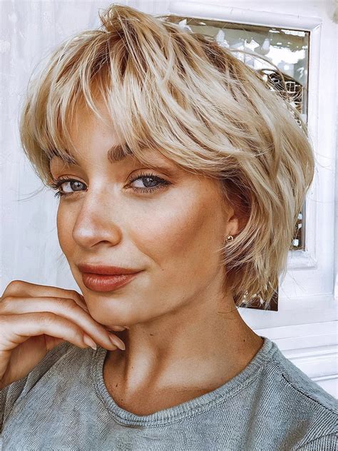 Short Layered Bob Haircut