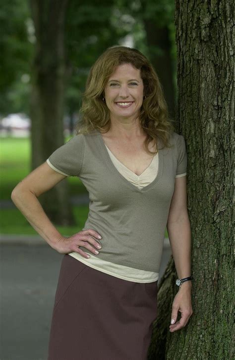 Nancy Travis Images