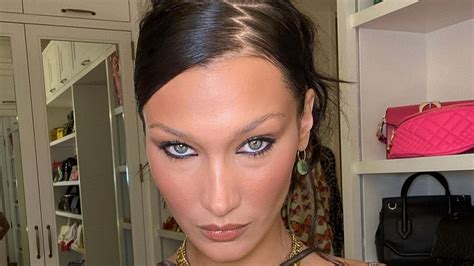 I'm completely obsessed with Bella Hadid's sweaty no-makeup workout ...