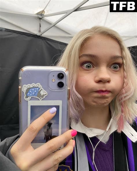 Emma Myers Sexy Collection (87 Photos) - OnlyFans Leaked Nudes