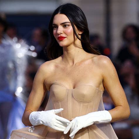 KENDALL JENNER News | Latest KENDALL JENNER Updates, Stories & Photos ...