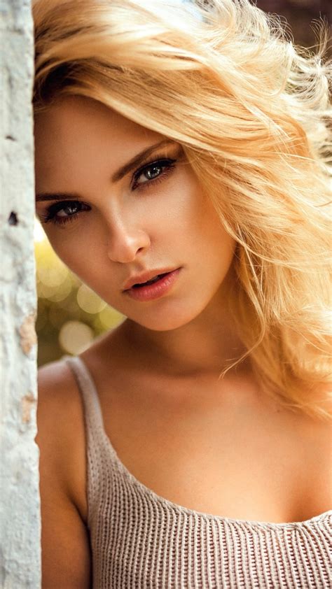 1080x1920 Resolution Sexy Girl In Depth Of Field Iphone 7, 6s, 6 Plus and Pixel XL ,One Plus 3 ...