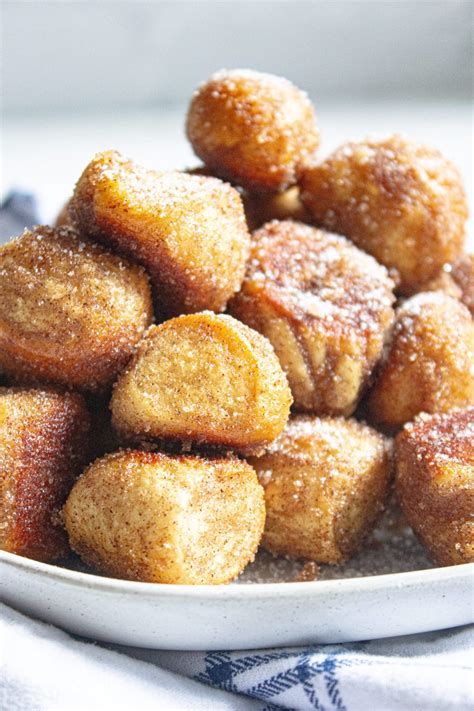 Cinnamon Sugar Pretzel Bites (Auntie Anne's Copycat) - Coco and Ash