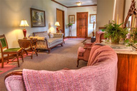 Almon Funeral Home and Chapel | Carrollton, GA