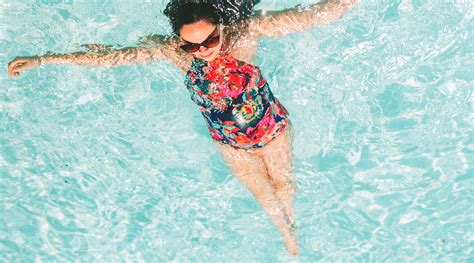 Maternity Swimwear: 36 Cutest Maternity Bathing Suits