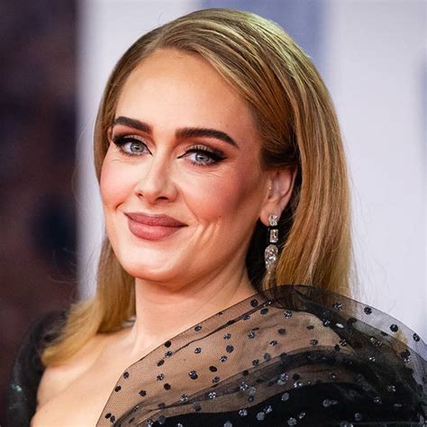 How To Apply Makeup Like Adele | Saubhaya Makeup