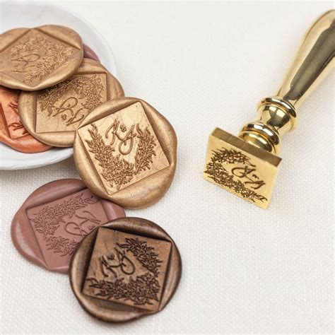 FALLING LEAVES MONOGRAM SQUARE WAX SEAL STAMP - DAPHNE - Heirloom Seals