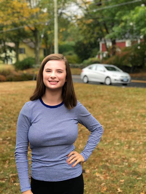 Having Big Boobs When You're A Petite Woman | The Odyssey Online