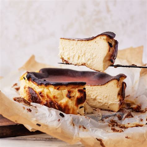 San Sebastian Cheesecake Recipe (Burnt Basque Cheesecake) | Bonni Bakery