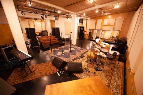 Stage Studio 1 – SMASH STUDIOS