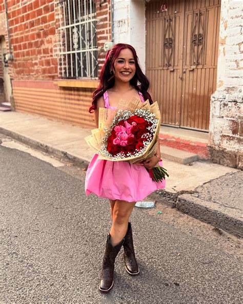 aurora nuño 🍓 (@lafamosaaurora) • Instagram photos and videos