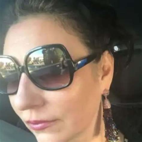 Cat Mom? Teenage Tabby Is Raising Possums Like They’re Her Own - Parade ...