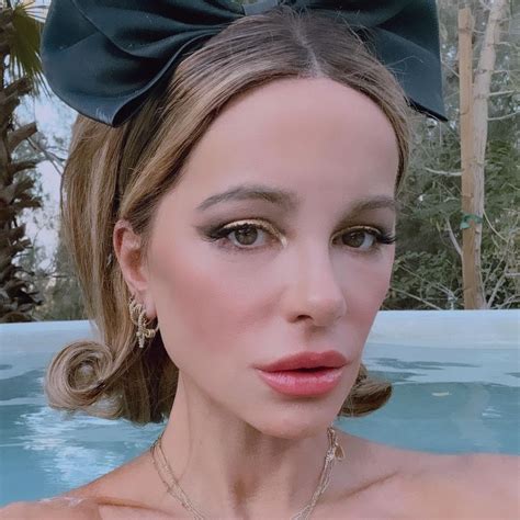 Kate Beckinsale showcases washboard abs in micro bikini in new photos | HELLO!