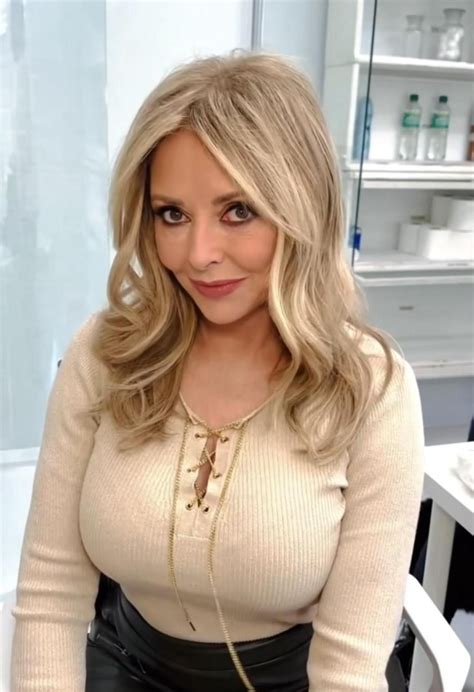 Carol looking very naughty : r/carolvorderman