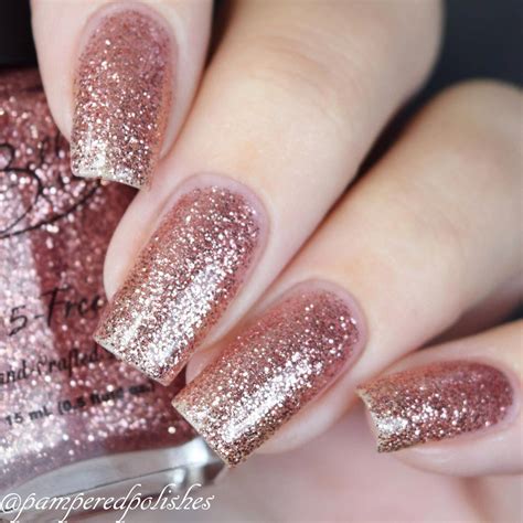 Glitter Nail Polish Trend at Rory Louie blog