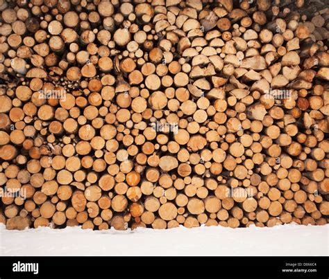 Cord firewood hi-res stock photography and images - Alamy