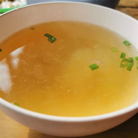 Best Chicken Broth Substitute (15 Easy Alternatives for Chicken Broth!)