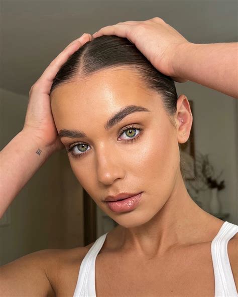 ALEX PERRIN | Au Natural Beauty // Shooting for @jadeoistudio 🕊️ Face ...